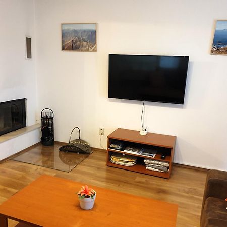 Apartman Slavkov Home & Parking Nová Lesná Eksteriør billede