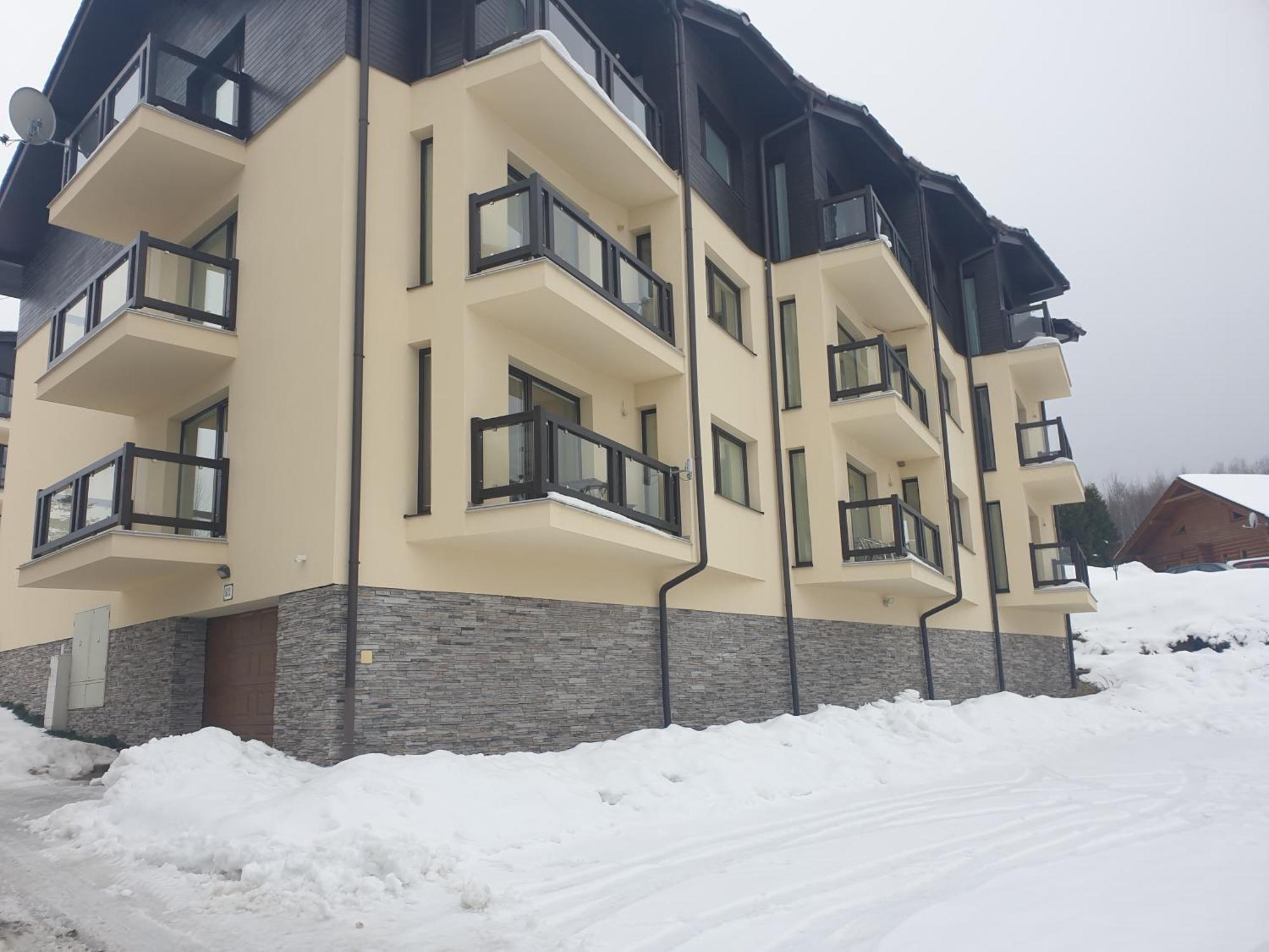 Apartman Slavkov Home & Parking Nová Lesná Eksteriør billede